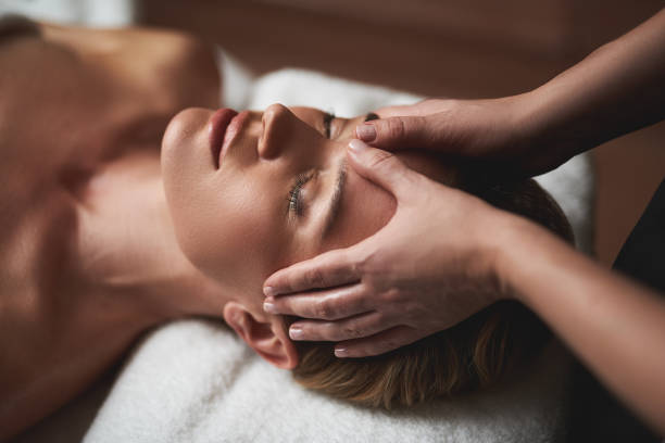 ¿Qué es una terapia de masaje anticelulítico?